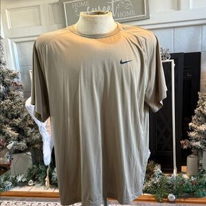 Nike Men's Beige Short Sleeve Tee